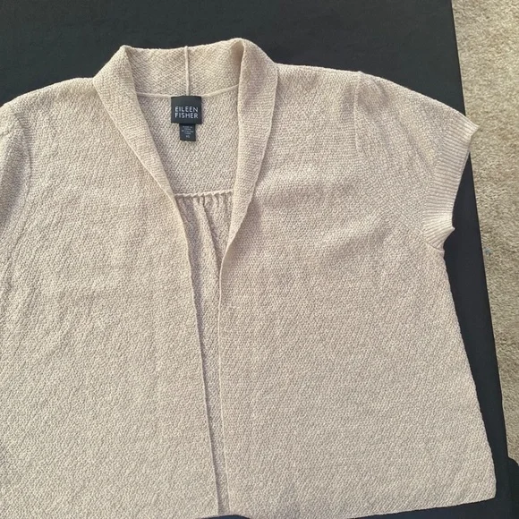 Toos - Picture 5 of 8